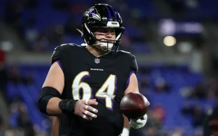 Mike Evans among Names 49ers Have Been Tied to During a Busy Free Agency Day