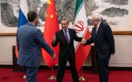 Zion Johnson at the center of a sudden Chargers-Jets tug-of-war as free agency pressure rises