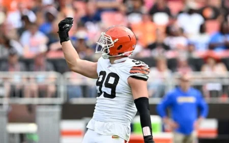 Cameron Thomas arrives in Atlanta on a one-year deal, carrying a familiar coach’s trust