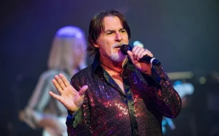 Boston Rock Band Singer Dies at 60