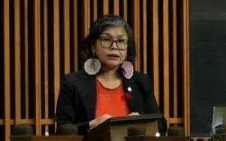 Lori Idlout’s Floor Crossing Marks an Inflection Point as Liberals Are Two Seats from Majority