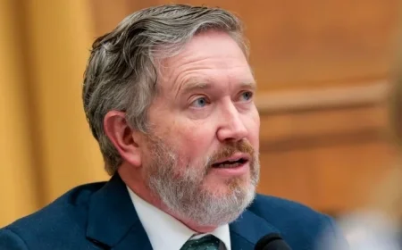 Trump Cincinnati visit exposes a contradiction: economic stop or campaign pressure on Thomas Massie?