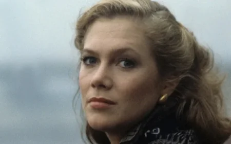 Kathleen Turner at 71: a rare red carpet moment becomes an inflection point for celebrity boundaries