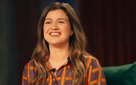 Kelly Clarkson Accuses ‘American Idol’ of Deceptive Winner’s Prize Claims