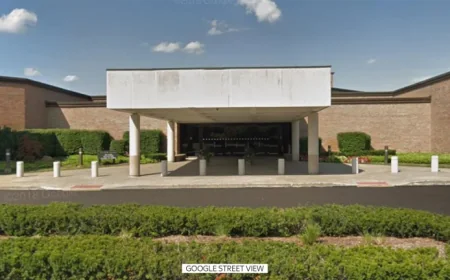 Michigan synagogue live: Police respond to reports of ‘active shooter’ at Temple Israel