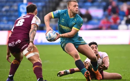 Trinity Vs Rhinos: Leeds keep Cup focus as full squad heads to Wakefield