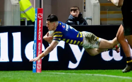 Bbc Rugby League: Cai Taylor-Wray out with hamstring, Warrington weigh full-back options