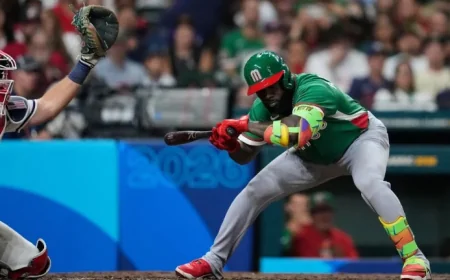 Cal Raleigh and the WBC Handshake: 3 Reasons the Mariners’ Clubhouse Can Survive the Stir