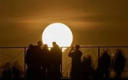 Moscow businesses struggle as Russia restricts cellphone internet services