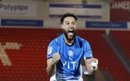 Stockport County into Wembley: Norwood free-kick seals 1-0 semi and sends Hatters back to the final