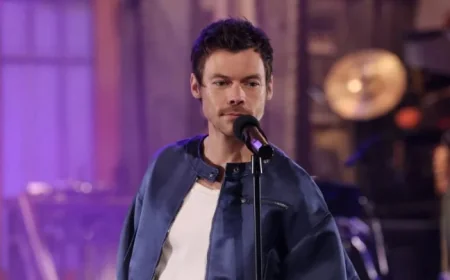 Harry Styles Charms SNL Audience, Dispels Queerbaiting Accusations
