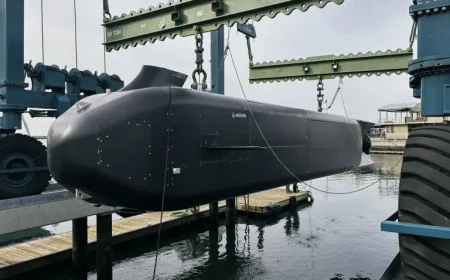 U.S. Navy Selects Anduril Dive-XL Autonomous Submarine for 1,000-Nautical-Mile Undersea Missions