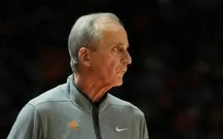 Joe Lunardi Bracketology and the waiting game in Knoxville: fans count down to Selection Sunday