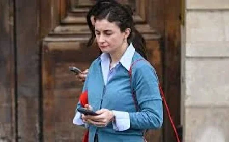 Anna Wintour Staging Style ‘Intervention’ for Chloe Malle — Paris Appearance Sparks Urgent Reinvention