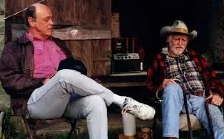 David Lynch’s ‘Straight’ Detour: The Outlier Film That Refuses the Darkness Viewers Expect