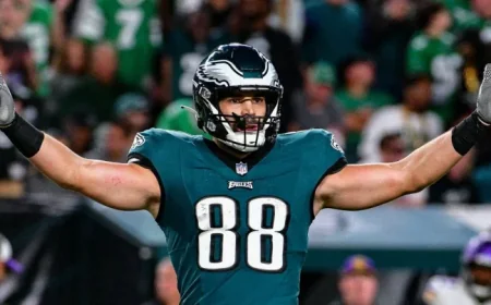 Eagles Secure TE Dallas Goedert with One-Year Contract