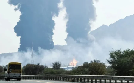 US Strikes Near Iran Hub Intensify Oil Supply Fears, Rattle Markets