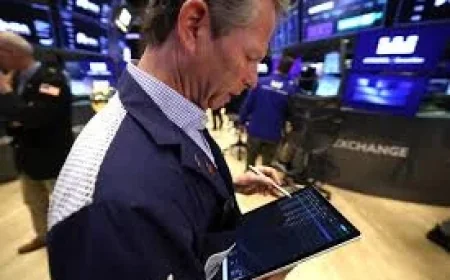 Nasdaq Composite and a Falling Barrel: Why Oil’s Drop Is Powering Wall Street’s Best Day Since the Iran War