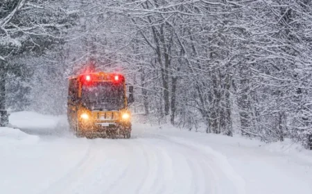 Ecoles Fermees 16 Mars: Winter Storm Forces Wide School Closures in Quebec Regions