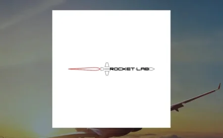 Rklb Stock and the Quiet Vote of Confidence: Big Institutions Add Shares While Insiders Sell