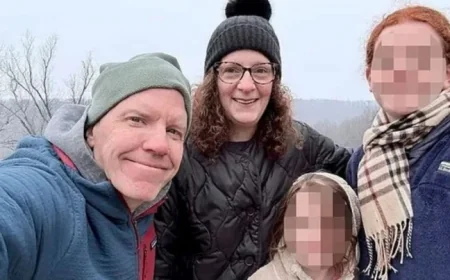 St Patricks Day Parades as Midtown Rooftop Fire Sends Smoke Over Route