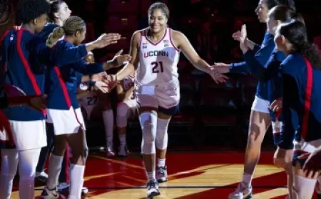 Dolphins Trade WR Jaylen Waddle to Broncos for 2026 Draft Picks