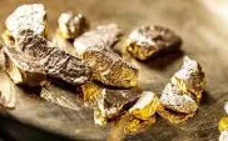 Fomc Watch: Middle East Flare Sends Gold Below $4,900 as Oil Tops $100