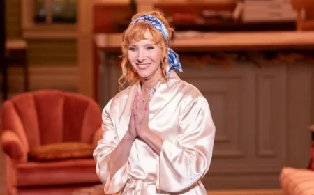 Lisa Kudrow Triumphs Amidst Apocalypse