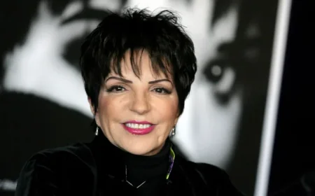 Discrepancy Between Onstage Story and Book Unveiled at Liza Event