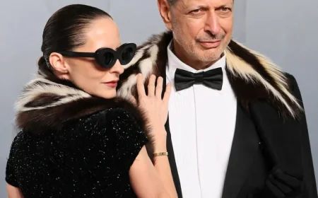 Jeff Goldblum’s Wife’s Daring Oscars After‑Party Look Reveals a Private‑Public Contrast