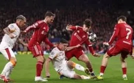 Mo Salah Substitution Gesture Sparks Fitness Fears After 4-0 Anfield Masterclass