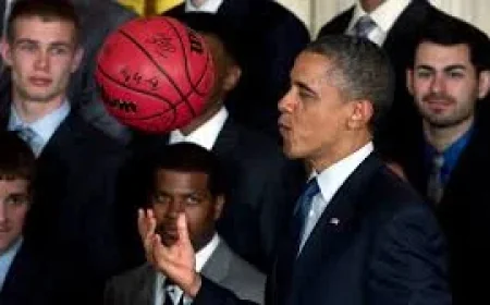 March Madness Bracket Predictions: Obama Picks Arizona, UConn as Champions