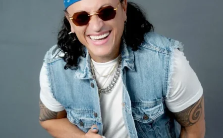 Elvis Crespo hits an inflection point as “Abeja blanca 2.0” climbs before its official release