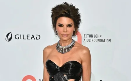 Lisa Rinna’s hair dress moment at the 2026 Oscars party signals a new red-carpet inflection point