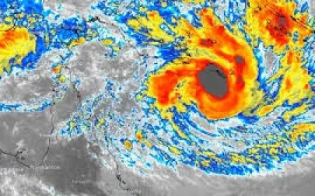 Severe Tropical Cyclone Narelle: Cape York towns batten down as storm closes in