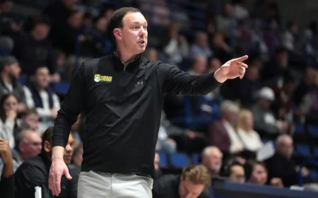 Gerry McNamara’s Syracuse Team Revamps Siena Basketball in Two Seasons