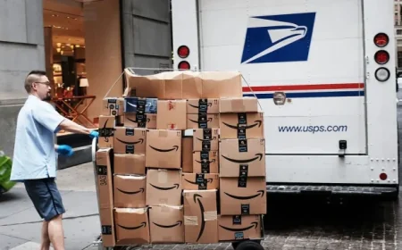 USPS Backs Out of Amazon Deal Talks at Last Minute