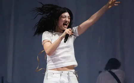 Lorde Embraces Independence as Universal Contract Concludes