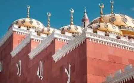 Eid Mubarak as India Moves Toward a March 21 Celebration: Moon Sighting, Mosque Rules and Market Signals