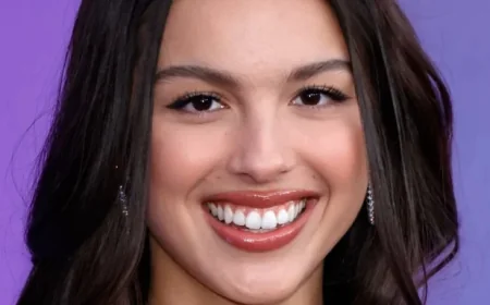 Olivia Rodrigo Clarifies Relationship Status Amid Louis Partridge Rumors with Sabrina Carpenter Insight