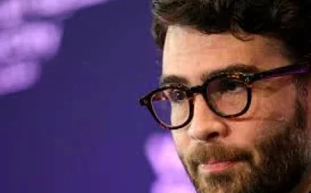 Piker and the New Gatekeepers: 3 Tensions Shaping Democrats’ Relationship With Online Politics