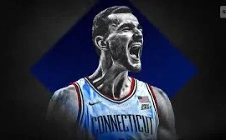 Alex Karaban and the UConn contradiction: chasing a third title outside the Wooden dynasty