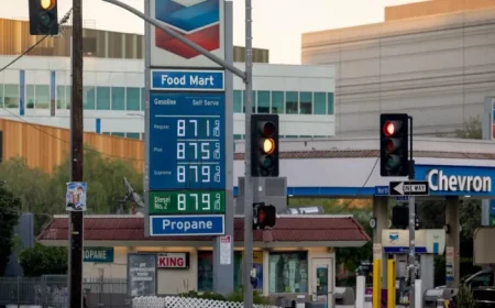 California Warns Against Gasoline Price Gouging