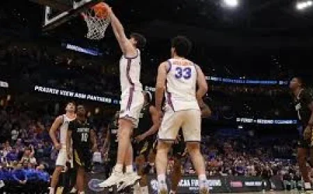 Olivier Rioux towers over history talk as Florida heads to the Final Four