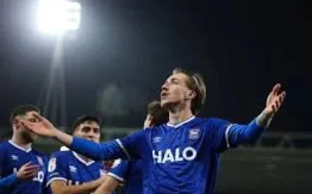 Jack Clarke: Kevin Phillips Urges New Club to ‘Build Around’ Ex-Sunderland Star After ‘Surprise’ Exit