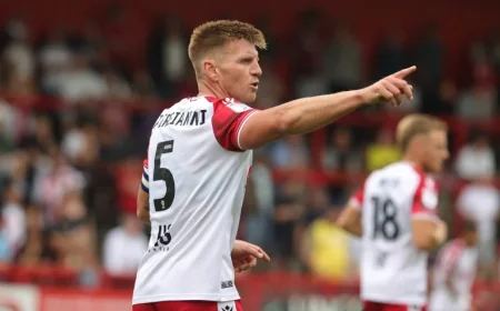Stevenage Vs Reading: Playoff clash at the Lamex as table tightens