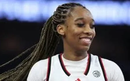 Louisville Basketball Coach Faces a Sudden Roster Change as the Women’s NCAA Tournament Begins