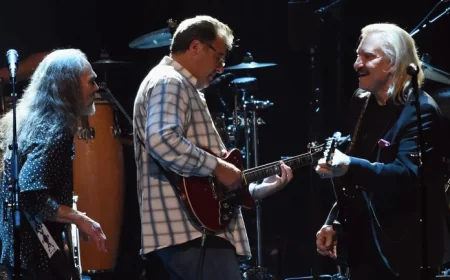 Joe Walsh absent, one voice fills the space: what a heckle revealed inside an Eagles night