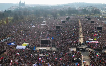 Prague Rally Exposes a Democracy Divide: Mass Turnout Collides with Immunity and New Laws