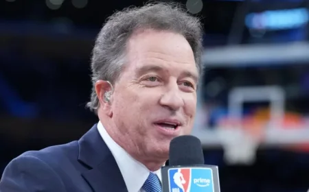 Kevin Harlan’s 40-Year Travel System: The Hidden Contract Edge Behind a Voice That Never Misses